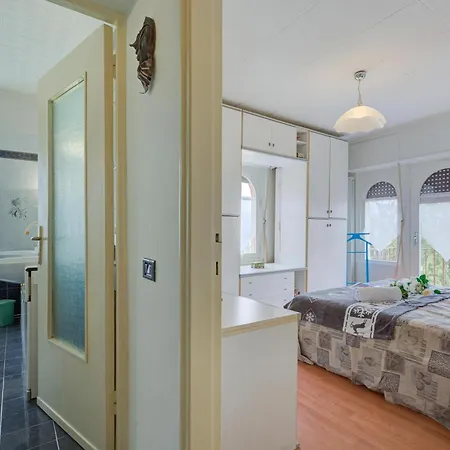 Apartment Lorenza Rooftop: Maggiore View Balcony Near - Happy Stresa