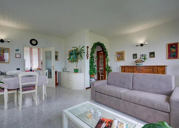 Lorenza Rooftop View - Happy * ストレーザ